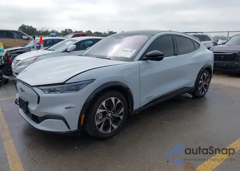 2021 Ford Mustang Mach-E Premium z USA, uszkodzony, nr VIN 3FMTK3RMXMMA27252